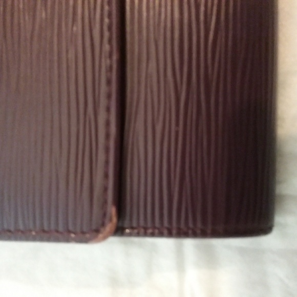 LOUIS VUITTON Epi Long Wallet, Plum EUC - Picture 3 of 13